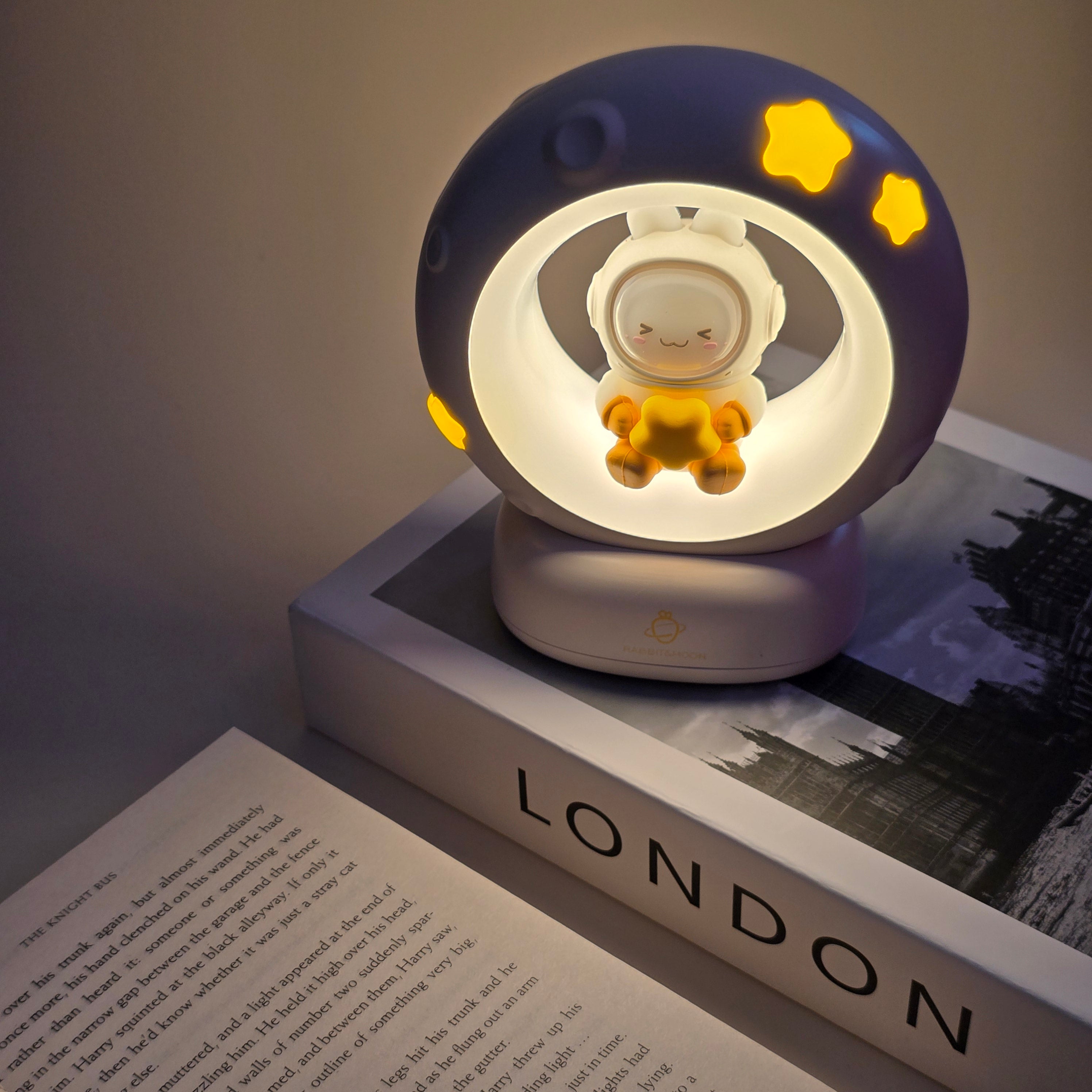 Kawaii Astronaut On Moon Lamp